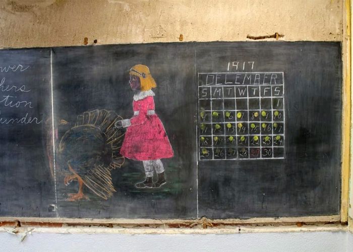 Hidden Chalkboards in Oklahoma School Reveal Century-Old Writings